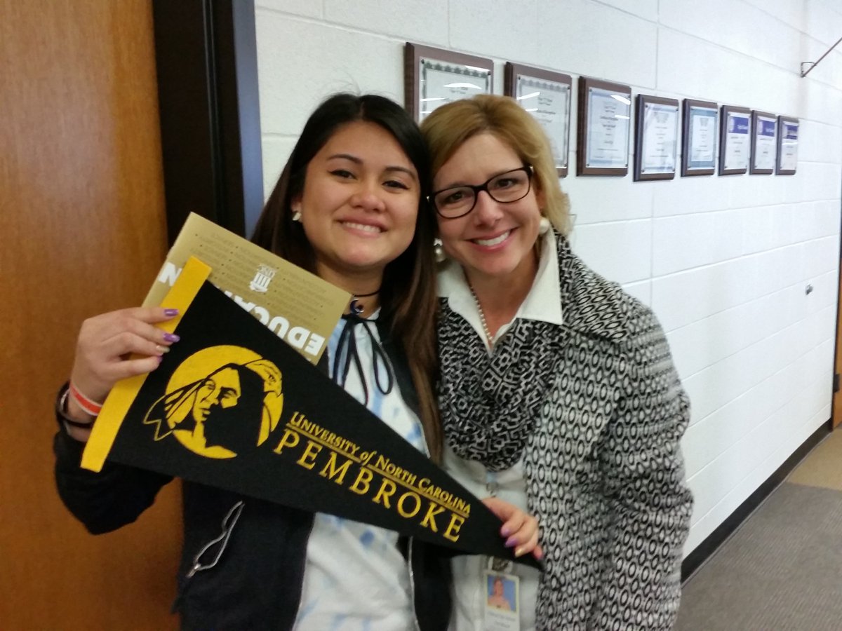 DarkHorseDoc's tweet photo. @CFNC, #DarkHorses celebrate Week 2 of College Application Week #CHSCAW. @tbblount3 is the #BEST College Coordinator Ever! https://t.co/EVhH787MHJ