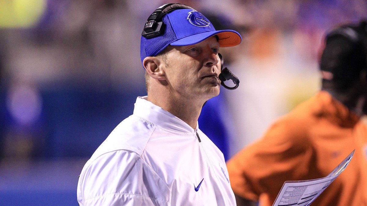 NBCSports's tweet photo. No. 19 Boise State kisses slim Group of Five hopes goodbye with loss to Air Force https://t.co/uYeGx6KX9d https://t.co/jZ5WfIS5Cz