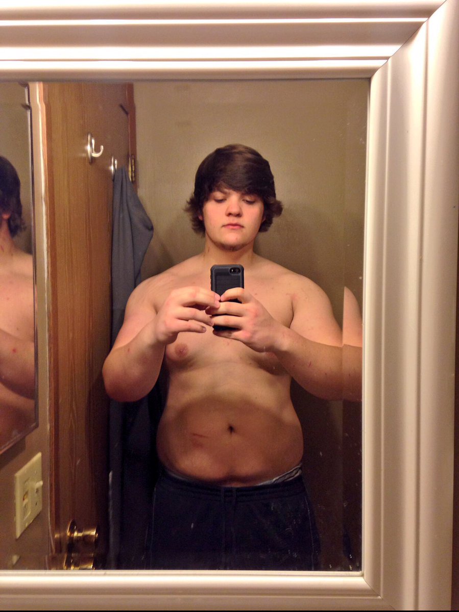 FettyGainz's tweet image. I&apos;m still ugly, just got some muscles now #DubChallenge