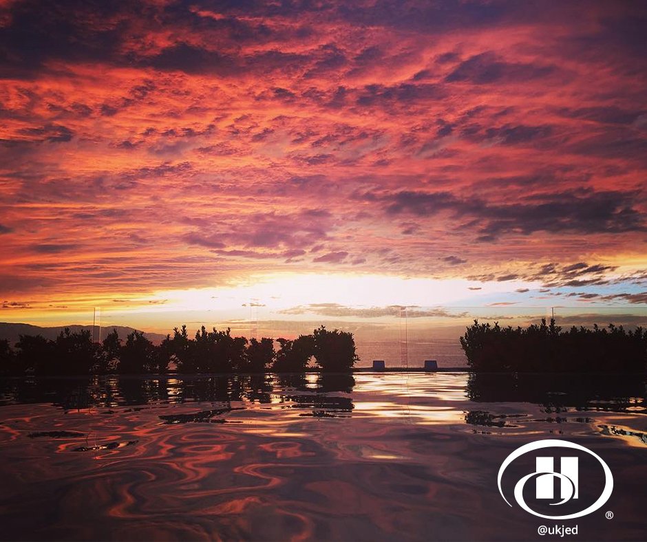 HiltonVallarta's tweet photo. This picture is proof that this is the month with the most amazing sunsets in the year! https://t.co/Z0KncZuYtS