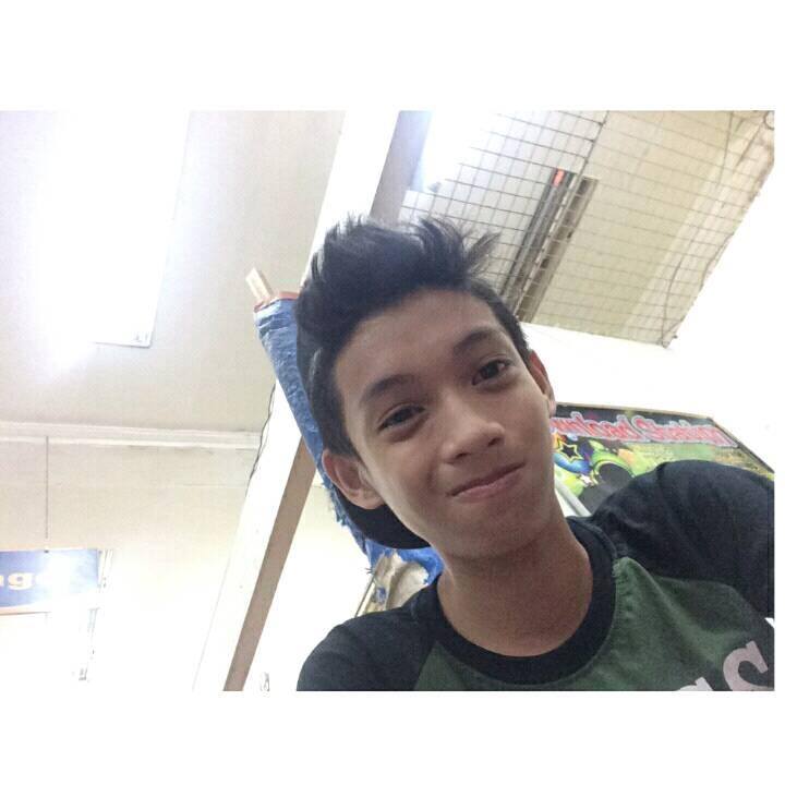 SFPM05's tweet photo. Pogi ng grade 8 student na to samin ohh! 😍😄 https://t.co/p3KV0lH4Uf