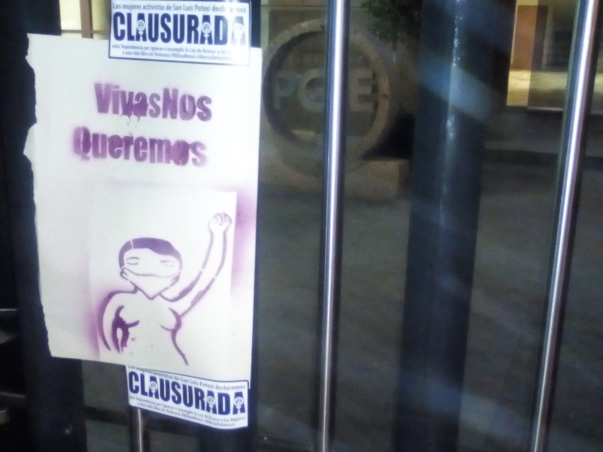 ULibres's tweet photo. #VivasNosQueremos en San Luis Potosí y en el mundo; inicio de manifestación #25Nov16 #25N. Foto: Desaparecidas en #SLP desde este año https://t.co/NS1AqimAI4