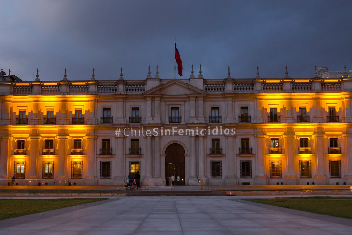 mbachelet's tweet image. 34 femicidios este año en nuestro país. #ChileSinFemicidios no es un slogan, es una demanda por una sociedad justa y segura para todas.