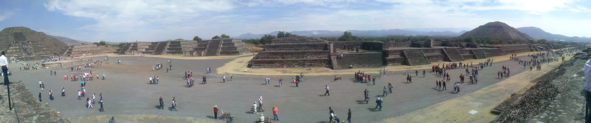 Azul13Apl's tweet photo. Eramos hijos de dioses y nos volvieron esclavos.
Vestiamos en oro, y nos volvieron un continente pobre. https://t.co/yZHjosMjqN