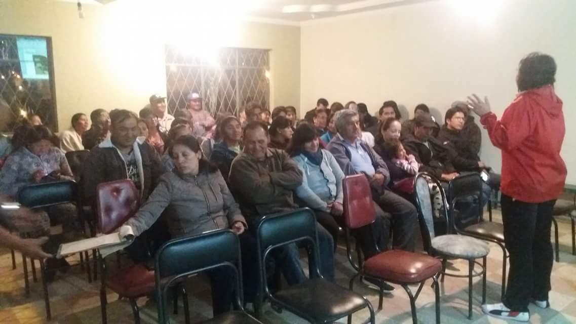 Reunión en el sector Cruz Loma con el ING José Escobar del proyecto de Alcantarillado
El monto de 371.540.00 dólares