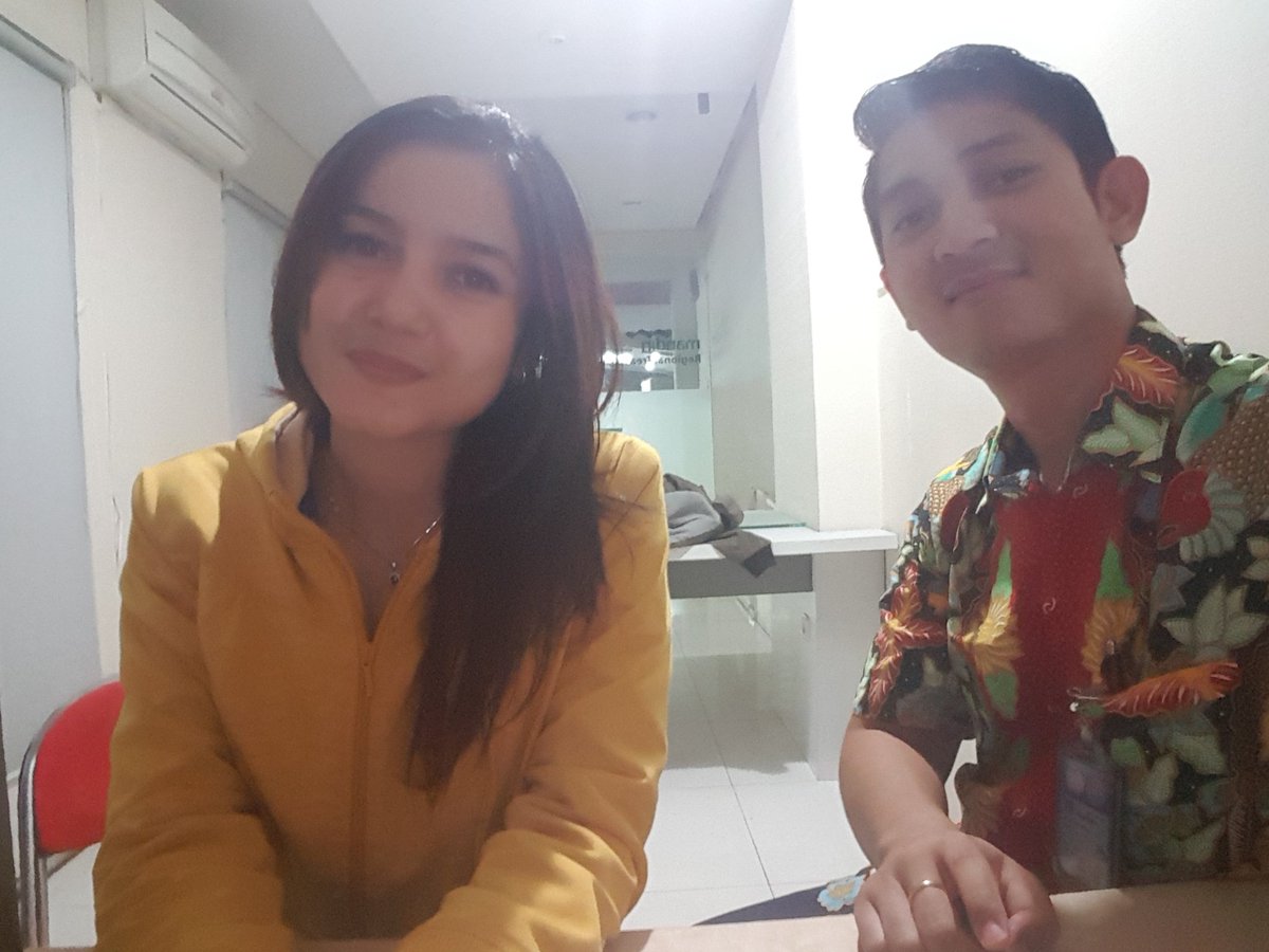axa_arief's tweet photo. Coaching FA Lucky yg ingin bs Closing HVC #NationalCoachingDay #NCDAMFS #ProudofAXAMandiri @tisyediah @jphvds @Ajus_aja https://t.co/j9wrnI1Cks