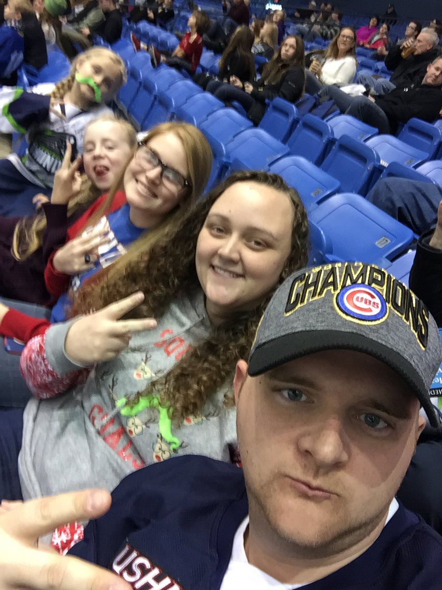 Chrisv32's tweet photo. @BLMThunder we have the best seats in the house!!!!! #HappyHalladays https://t.co/srsS83M96a