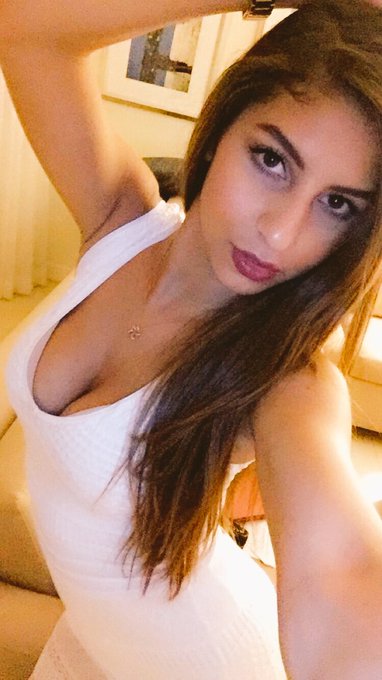 I just wanna be your favorite https://t.co/grXOeE0onY