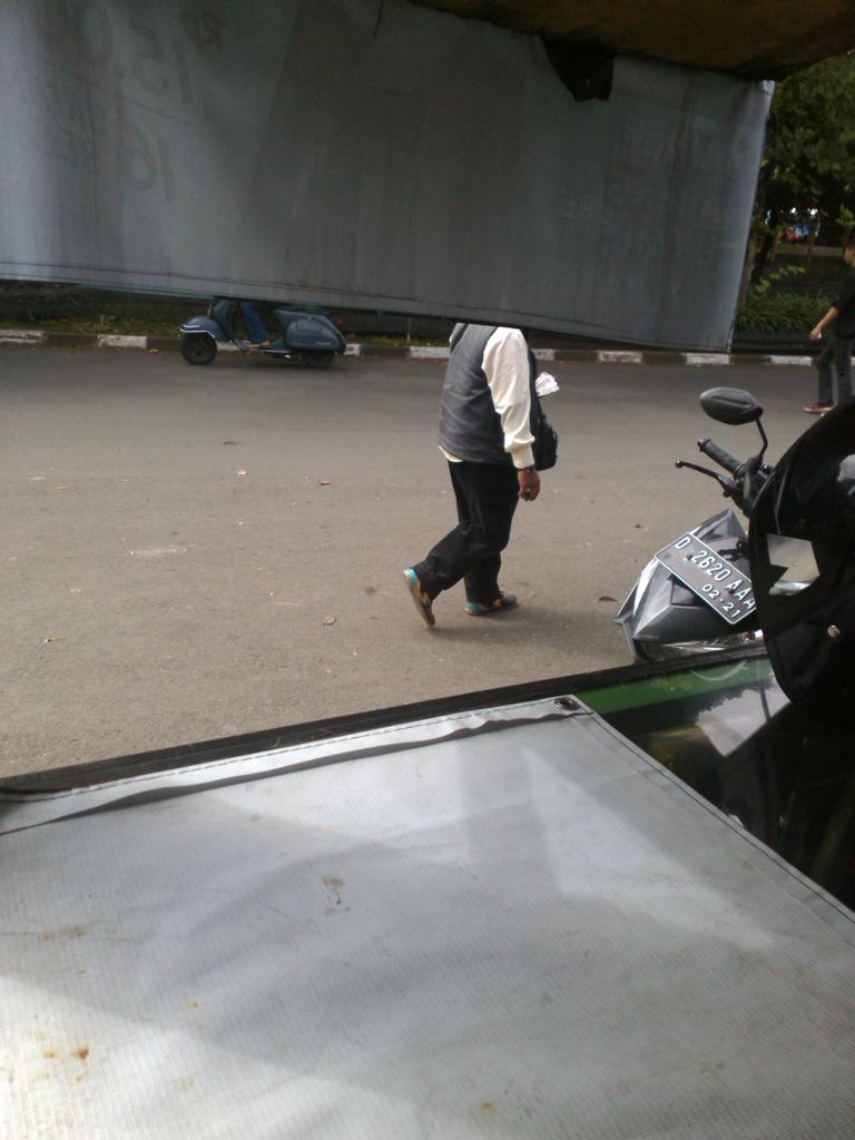 Viking_Du's tweet photo. Teu mengball,teu music calo aya wae broo @mari_berdanska.. banyak yg tidak tahu masuk stage.....(penampakan) https://t.co/UwqW13QWcq