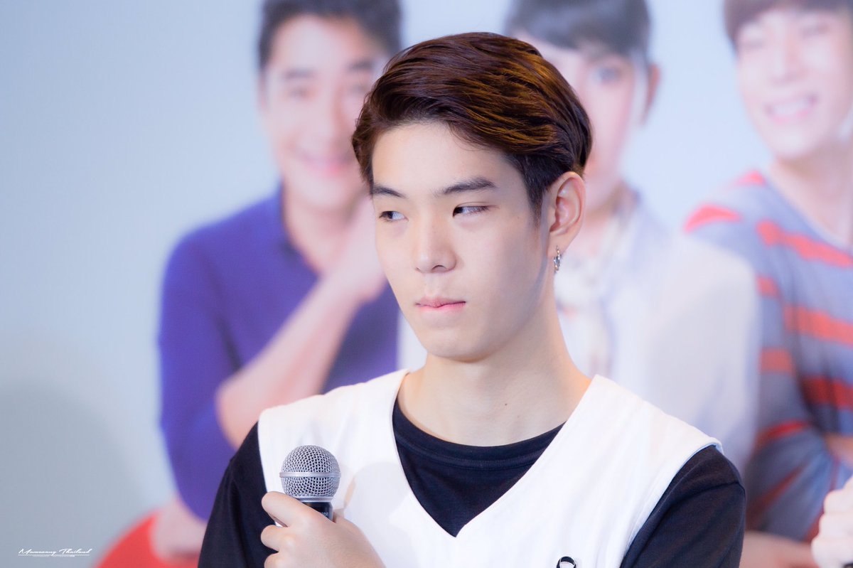 aunza3326's tweet photo. (161126)(พรีวิว) ความน่ารักของเจเจ @ Jasurbansrinakarin #20ใหม่ยูเทิร์นวัยหัวใจรีเทิร์น #sfcinemajasurbansrinakarin 
@JJksnp https://t.co/BWiekshTlj