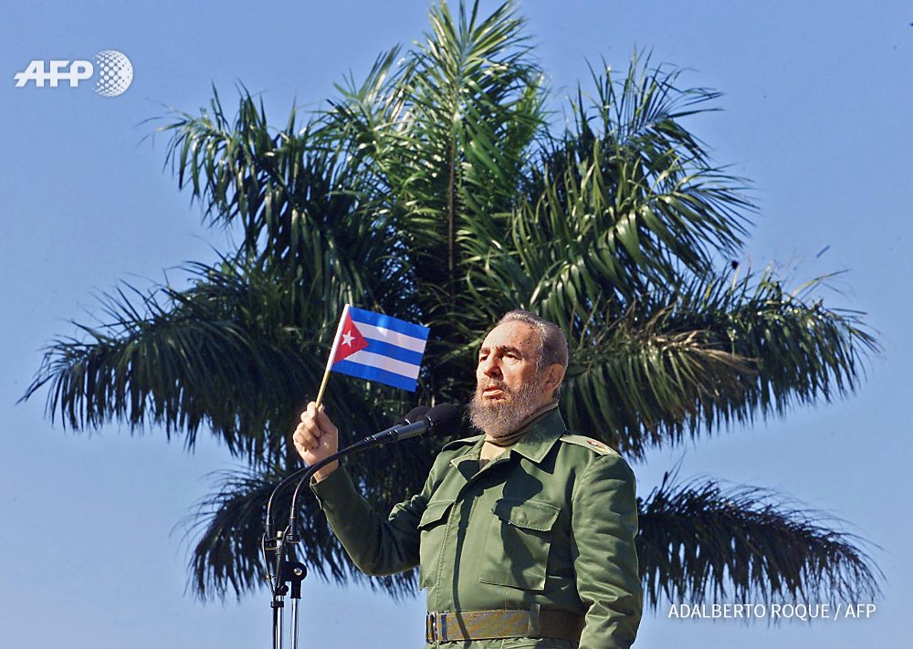 AFP's tweet photo. Guerrilla revolutionary Fidel Castro, who died age 90, turned tiny Cuba into a thorn in the paw of the mighty US https://t.co/LWeu8XDjHJ