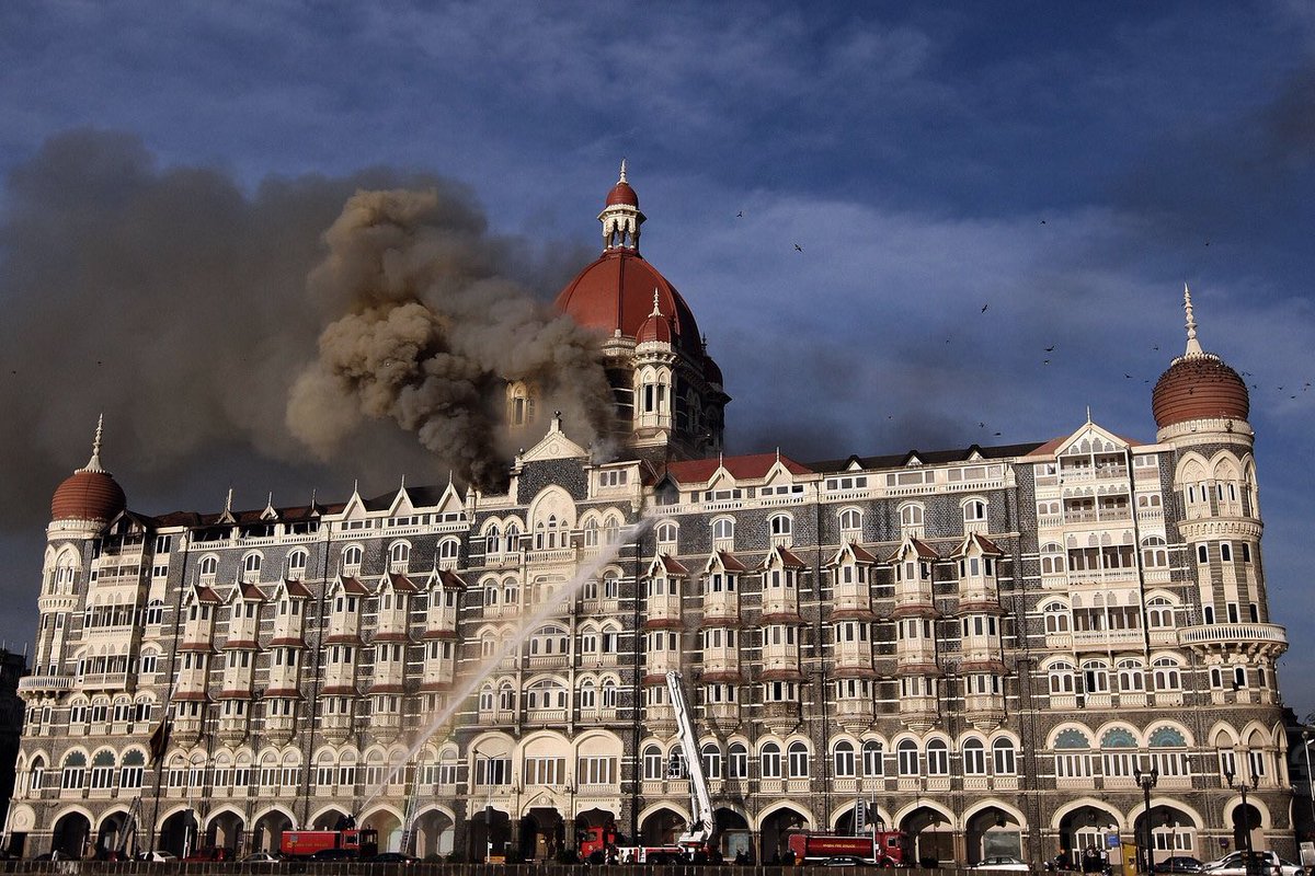 Amygo_Official's tweet photo. Tribute to #martyrs of 26/11. Today we must remember the lives that we lost in #MumbaiAttacks on 26/11. https://t.co/uwvfW3mfQT