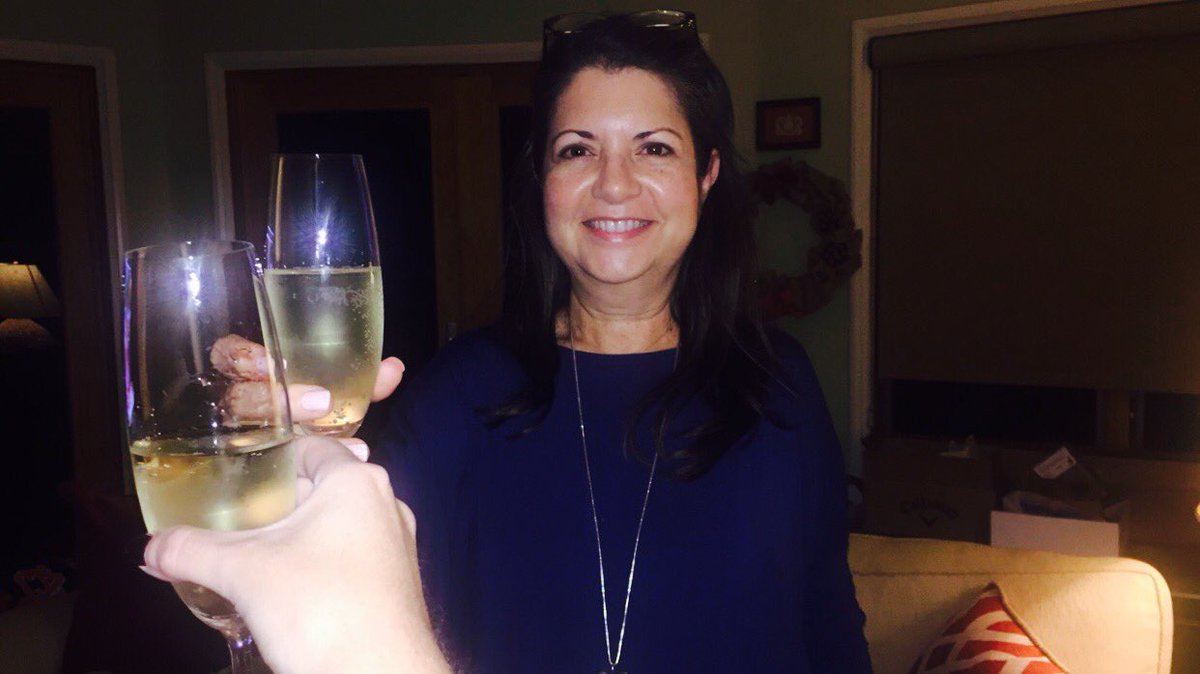 brooke_ellen23's tweet photo. We pulled out the champagne #Cuba #FidelCastro https://t.co/7nV3oYunMc