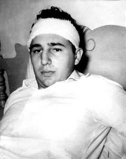 prom_solidaria's tweet photo. Hombre, hombre sin muerte,
la noche respiró tu suerte,
hombre de buen destino,
y hay luces puestas en camino
#FidelVive #GiganteFidel https://t.co/AMX9m5iCQN