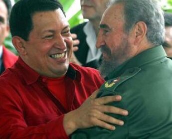 ConCiliaFlores's tweet photo. El gigante invicto Comandante Fidel Castro partió al encuentro con el Che Guevara,Camilo y Comandante Eterno Hugo Chávez  #HastaSiempreFidel https://t.co/WrBhoMhsjJ