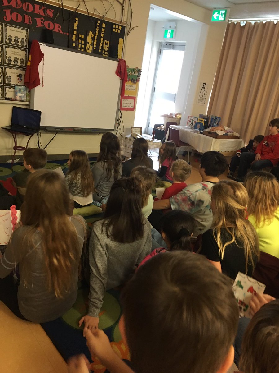 OGr8109ers's tweet photo. Week of Kindness... Reading Buddies celebrate their friendship with popcorn and a movie!! #WefoundDory https://t.co/ImoVFh8efb