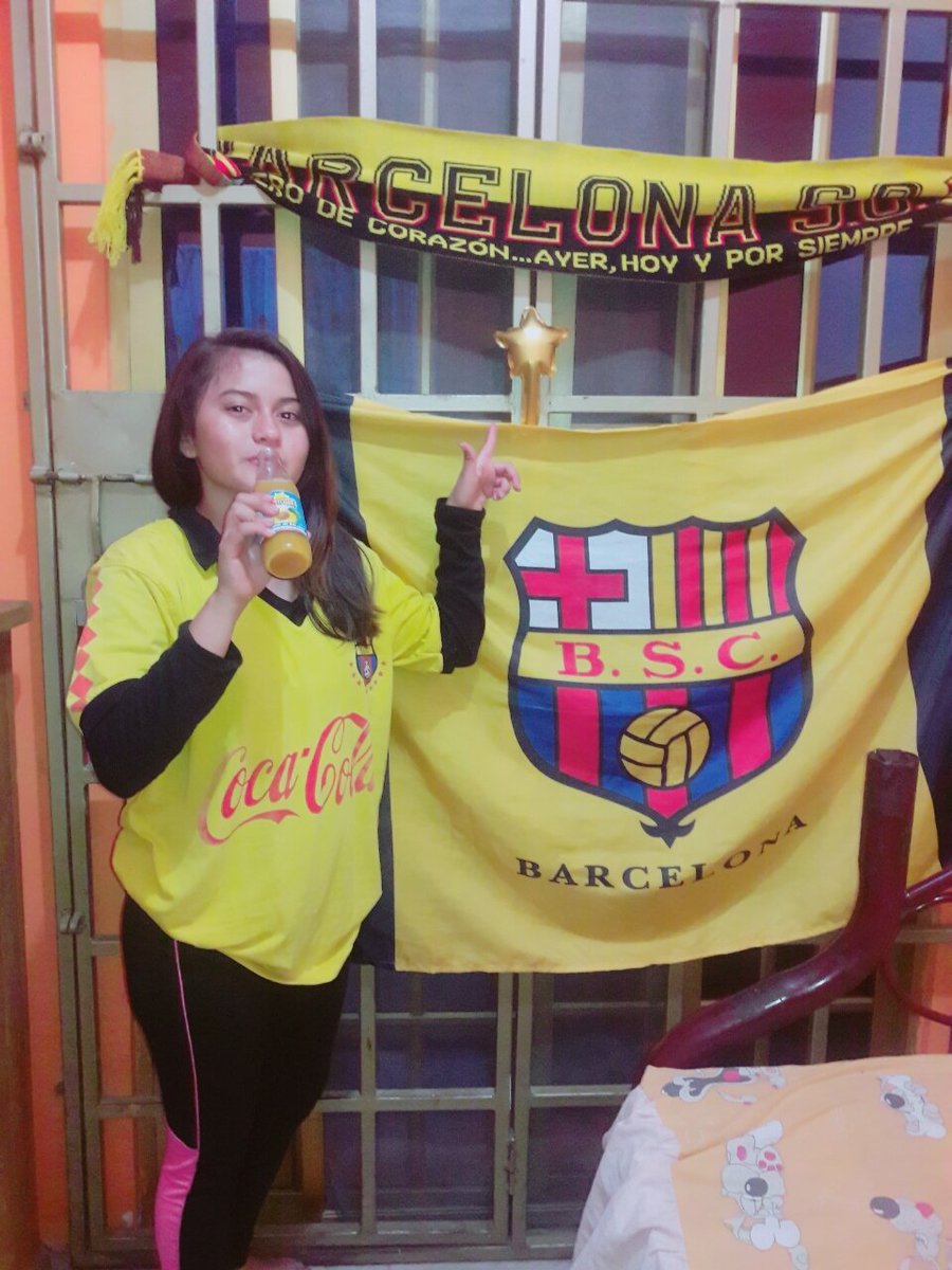 Vevave_im's tweet photo. @JugosSunny lo q nunca me puede faltar. Mi jugo Sunny #AlEstadioConSunny https://t.co/5YeCG4malN