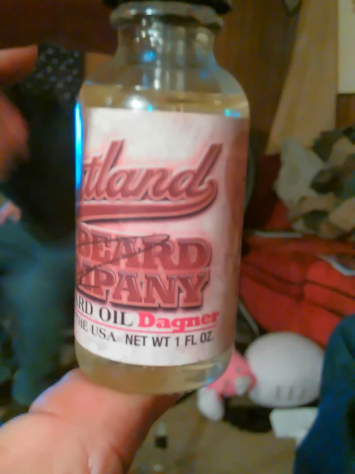 OR_Beards's tweet photo. @portlandbeardco picked this up at at Nolan's Barber shop down in sutherlin great sent! People you have to try this! https://t.co/BY5EqxkXu3