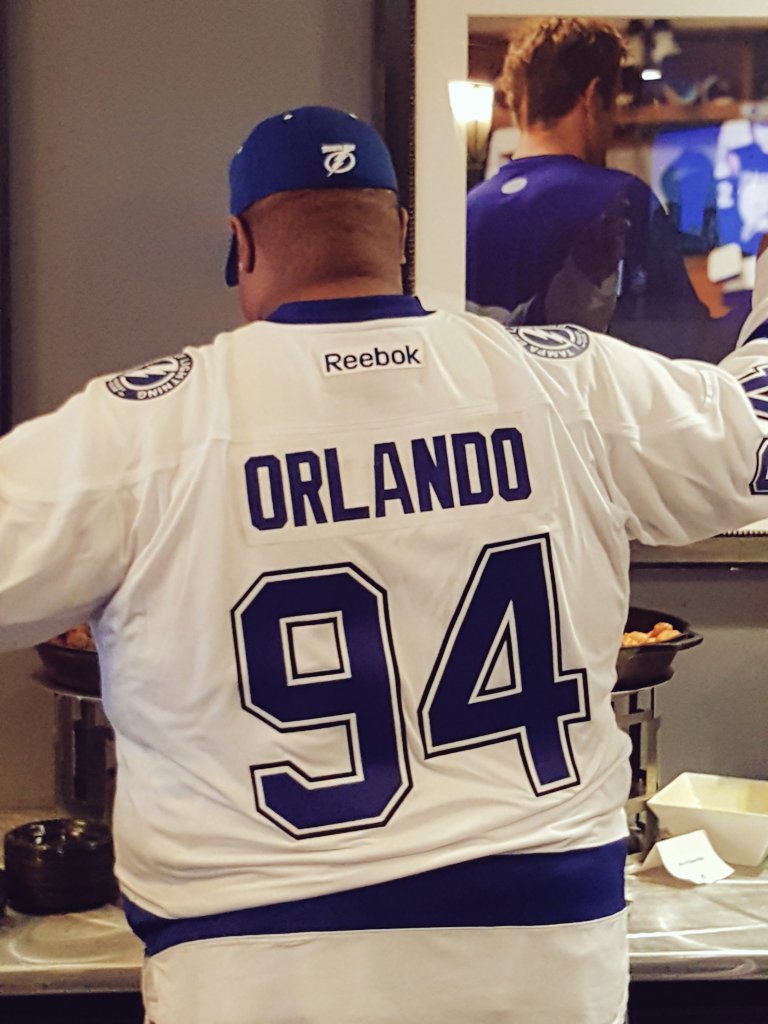 IAmOrlando's tweet photo. #Snacks #thisisnotadrill #thankslightning Awesome night. No win but much love.  #boltssocial #gobolts #budlight @WiLD941 #socialmediacaptain https://t.co/GPO2piPjGN