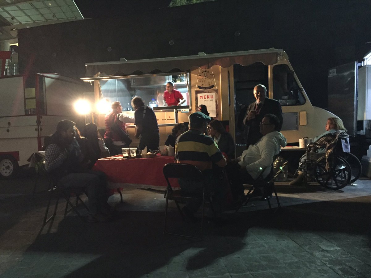FoodtrucksDF tweet media
