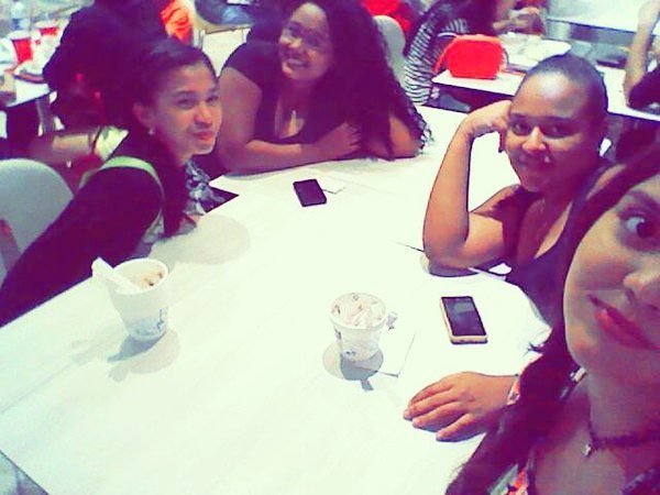 SharayC15's tweet photo. Quererlas Es Poco; Las De Siempre #DLYSπ
Mis NiΓ±as!β€πͺπ½ #Exito51B #TardeDeChicas #Reencuentro. https://t.co/JzMtrM3S1Q