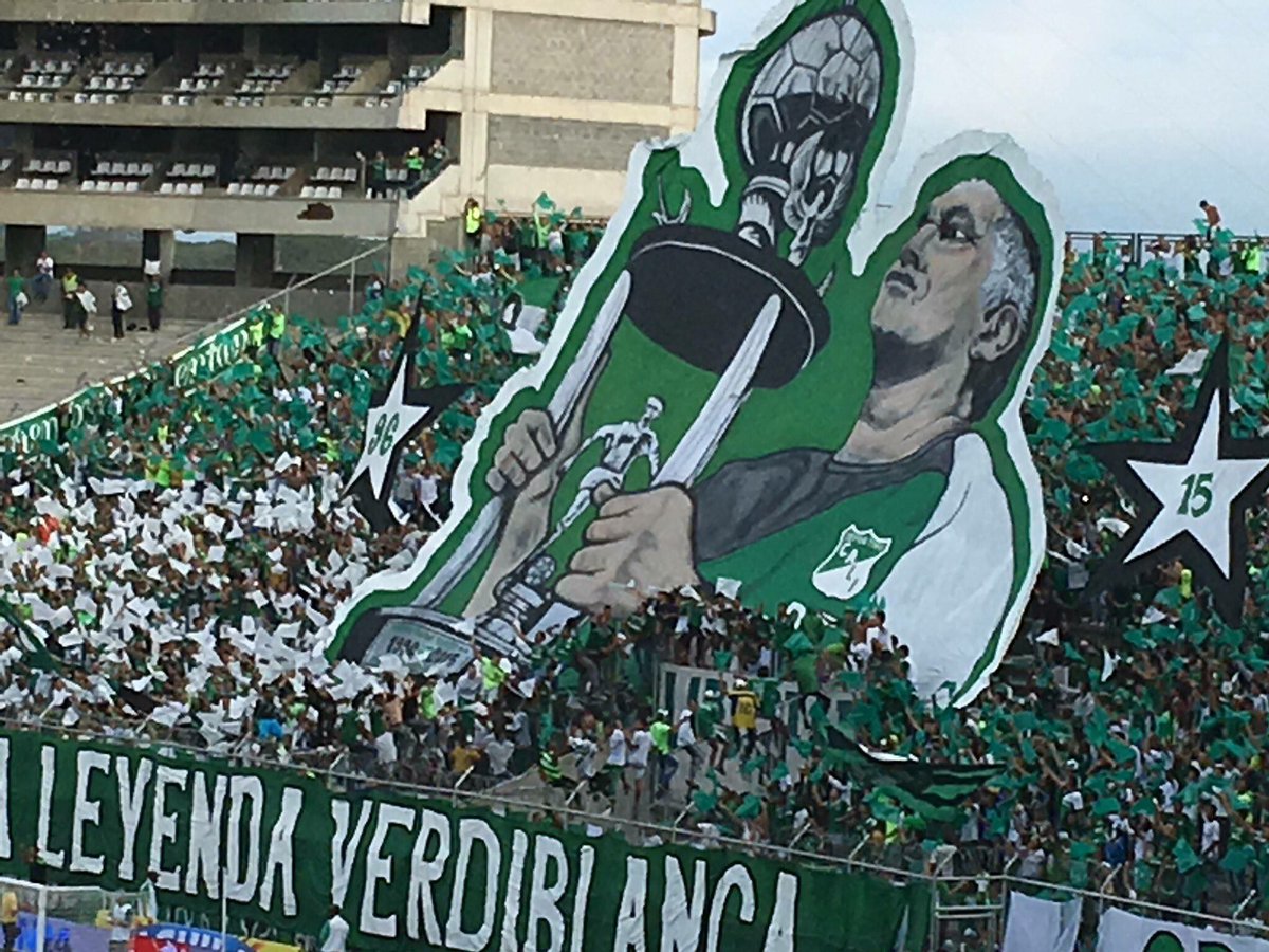 MarBeta086's tweet photo. Mi hija Quiere la bufanda, El campeón va por la Décima.....Glorioso x Siempre.
@DeportesNTN24 https://t.co/JsXMrmgXtB