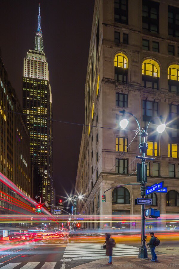 cmoy323's tweet photo. #empirestatebuilding #34thstreet #nyc #newyorkcity #newyork #teamcanon #tiltshift #longexposure #nightscape #cityscape https://t.co/xofG9UKHAg