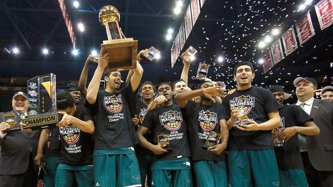 gbphoenixmbb's tweet photo. Tomorrow at 🕑: 
☑️Return to @reschcenter 
☑️Raise banners

To do:
◾️Beat Central Michigan
◾️Win 3rd game in a row 

#RP40 #HLMBB https://t.co/181WtNc3tx