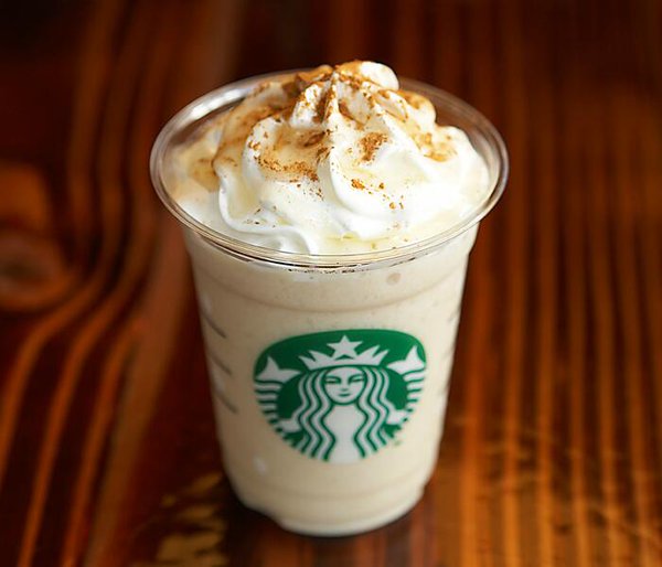 daisuki_starbuc's tweet photo. 【エキゾチックフラペチーノ
】

①バニラクリームフラペチーノを注文
②チャイシロップに変更（無料）
③シナモンパウダー追加（無料）
参考価格　470円（Tall Size） https://t.co/wEfTOc7cAk