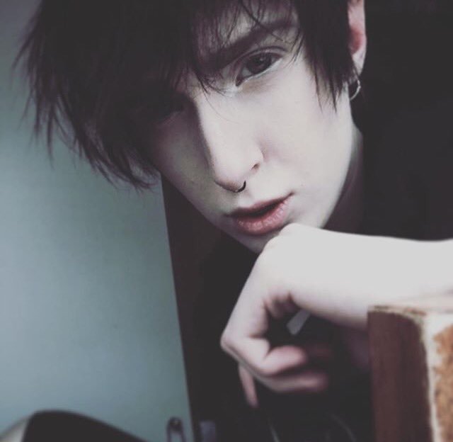 sammyinthesky00's tweet photo. Hello, I'm Sammy, I'm New, single gay so Rt please. https://t.co/mwTTXcDiXk
