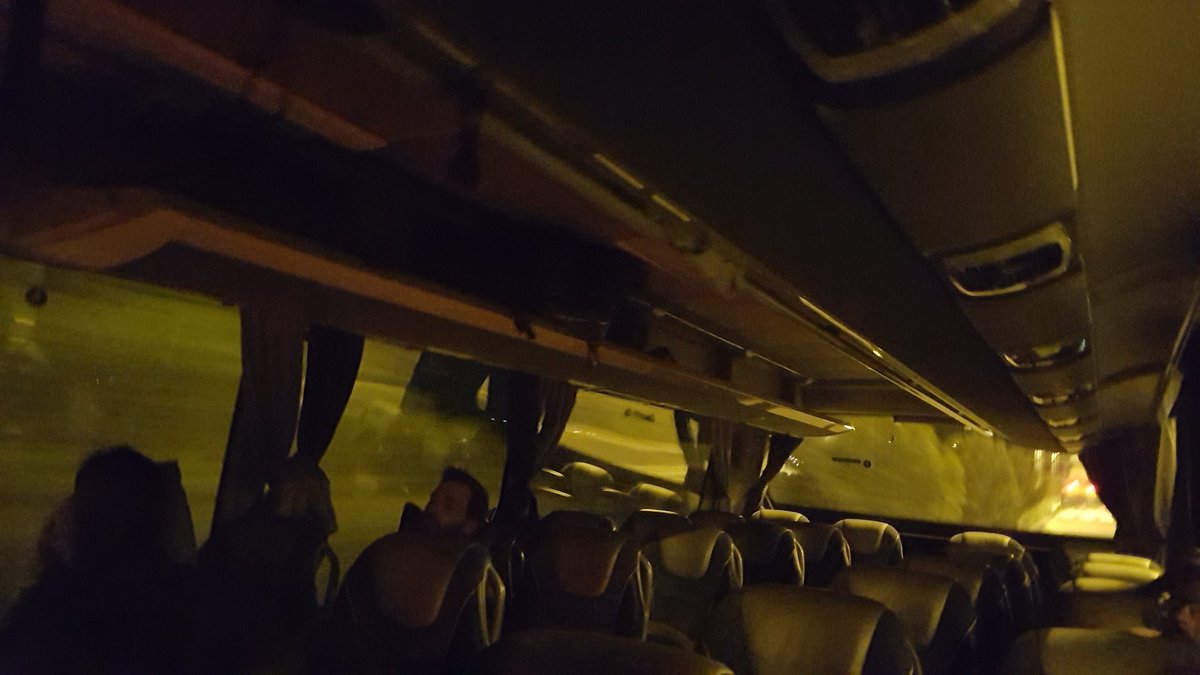 ernestgica's tweet photo. #13hroadtoGrado MODO ON!
5:11 gas a l'autopista!!!
Tots dalt de l'🚌 cap a Grado
 #okprimera https://t.co/pKqlZy4ZJq