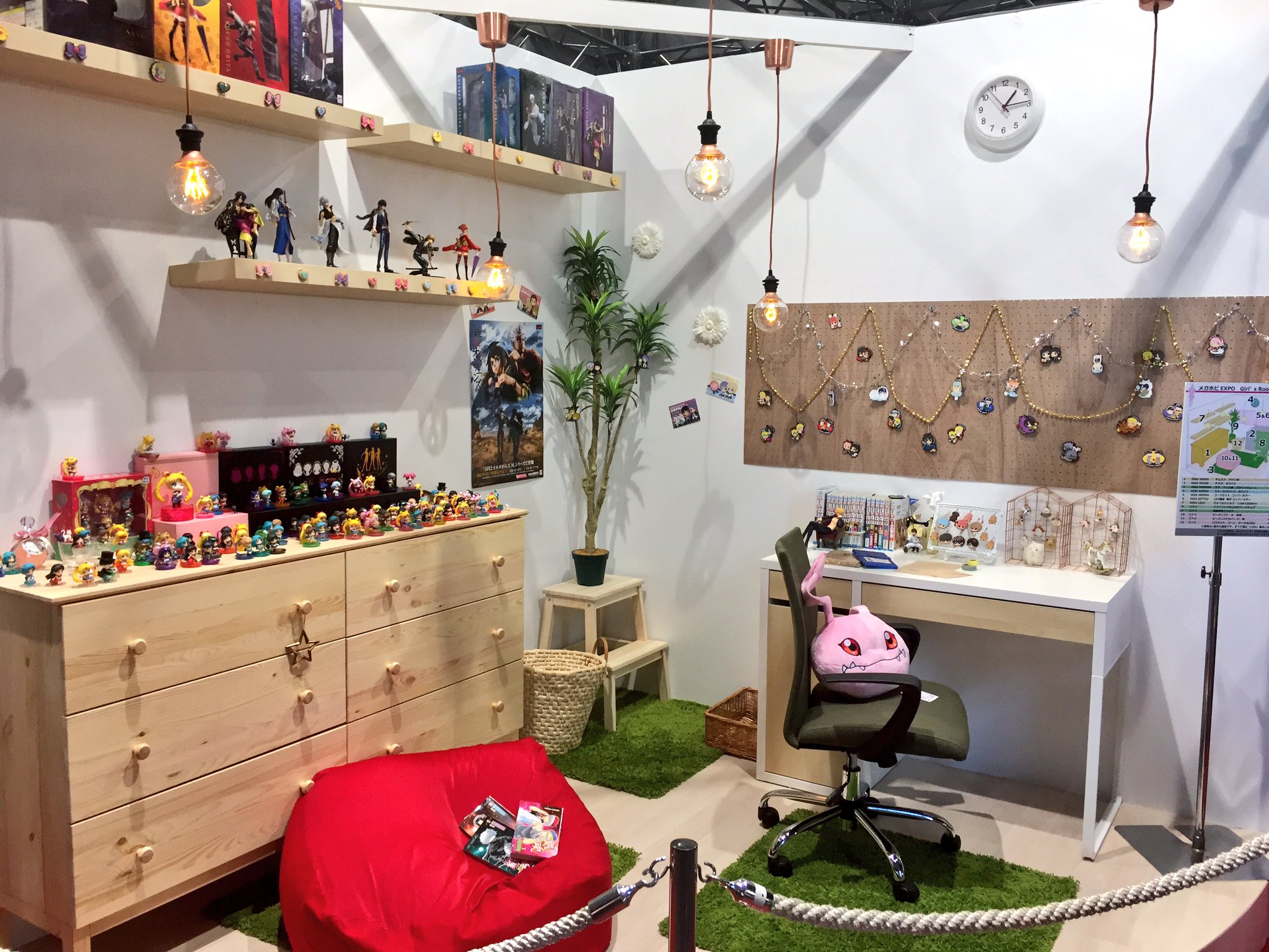 コヤッキー Di Twitter メガホビexpo 来てます 女部屋 というコンセプトの展示があった こういう展示はもっと増やすべき フィギュアを飾りたくても飾り方 置き方がわからない人が多いから メガホビexpo16 ワンピース