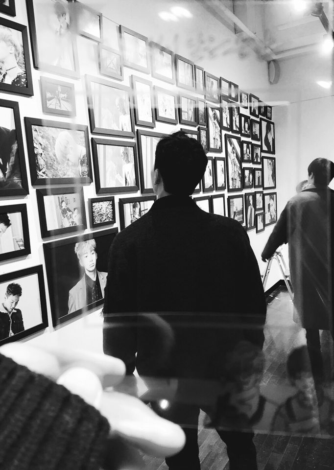 [#기현] 우린 필리핀 잘 도착했어요!! 한국은 지금 눈이 온다고 들었어요 우리 없어도 전시회에서  즐거운 순간 만드시고 가세요!!! #11월이담은순간