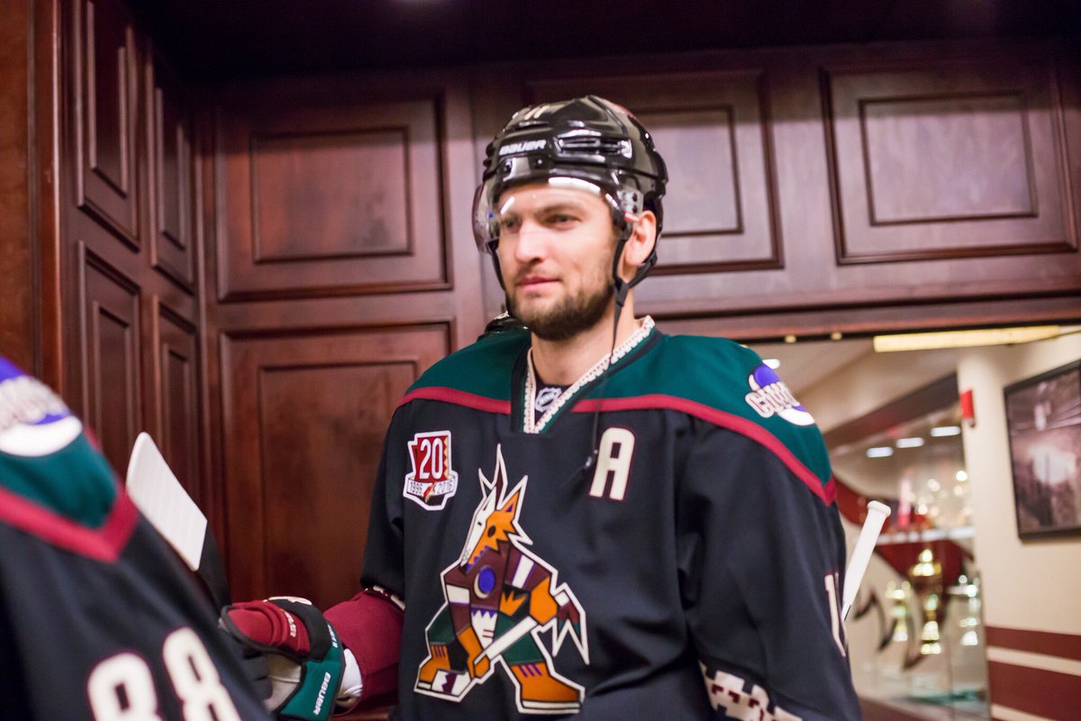 ArizonaCoyotes's tweet photo. RT If you agree, these are the best sweaters ever. https://t.co/nl0LPd1pQW