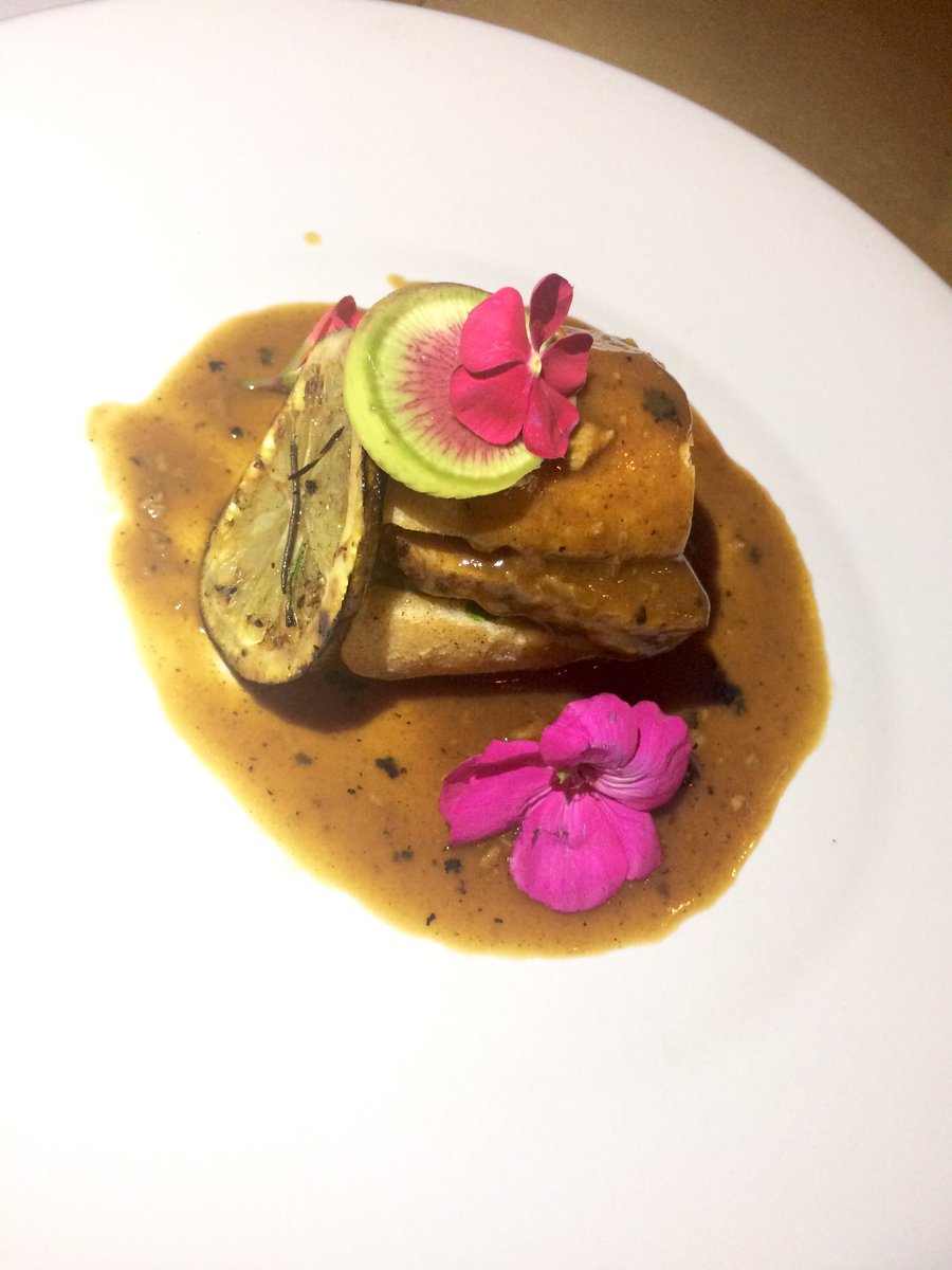 victormercadosa's tweet photo. Hoy degustamos en @romerita28 con @Cerveza_Colombo 👌🏼👌🏼👌🏼 Mis favoritas: la de pulpo y la cochinita 😍 https://t.co/nV4vC1Gp3V