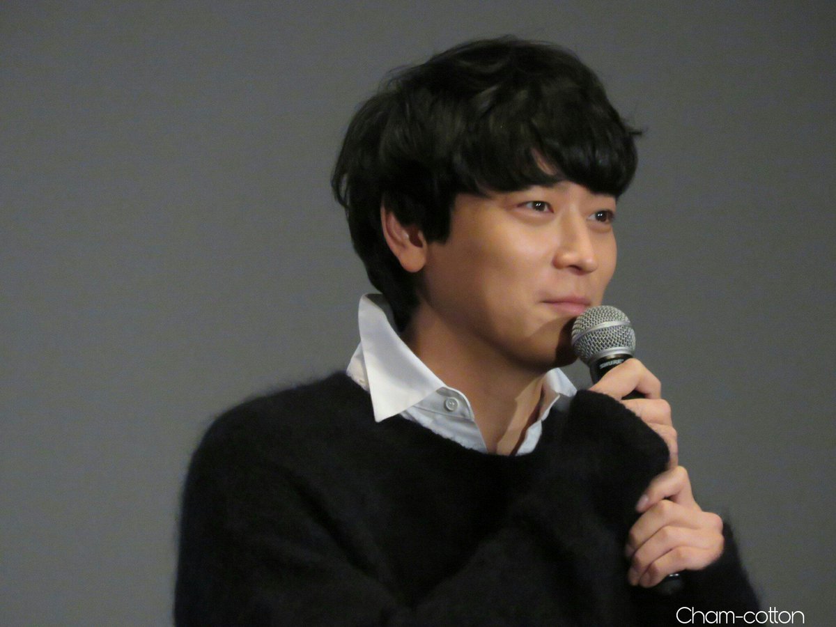 2016.11.26 강동원 ㅠㅠㅠ 감기 걸려서 힘 없어 보인다... 얼굴은 더 작아 진거 같고. ㅠㅠㅠ 비율킹... 영화도 생각보다 재밌고... 우어어어~~~ 참치...