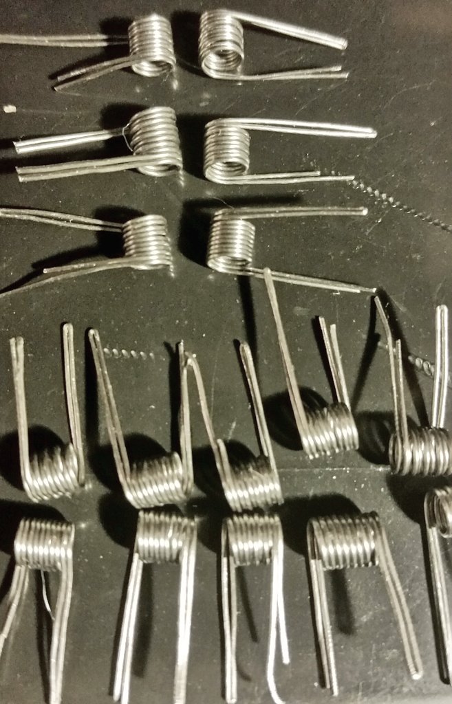 IronMaggot87's tweet photo. Just made a customers #handmade 26G 5wrap #Dualparallel #coils. What do u guys think. #vape #vapeon #VapeLove #vapelife #flavorchaser #cloud https://t.co/IZ05BulIyj