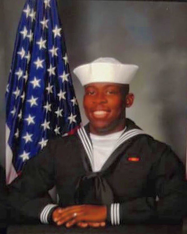 KappaSigmaWOU's tweet photo. Huge shoutout to one of our Founding Fathers and 1st Grand Master Donavan McFadden on his graduation from Navy Boot Camp! @KappaSigmaHQ https://t.co/IWsgIqsUfg