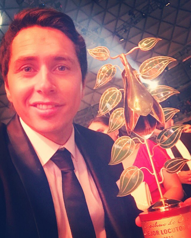 Karol_LuceroV's tweet photo. Infinitas gracias por el reconocimiento #copihuedeoro2016 https://t.co/VULf3otw6o https://t.co/rD65FoiXP5