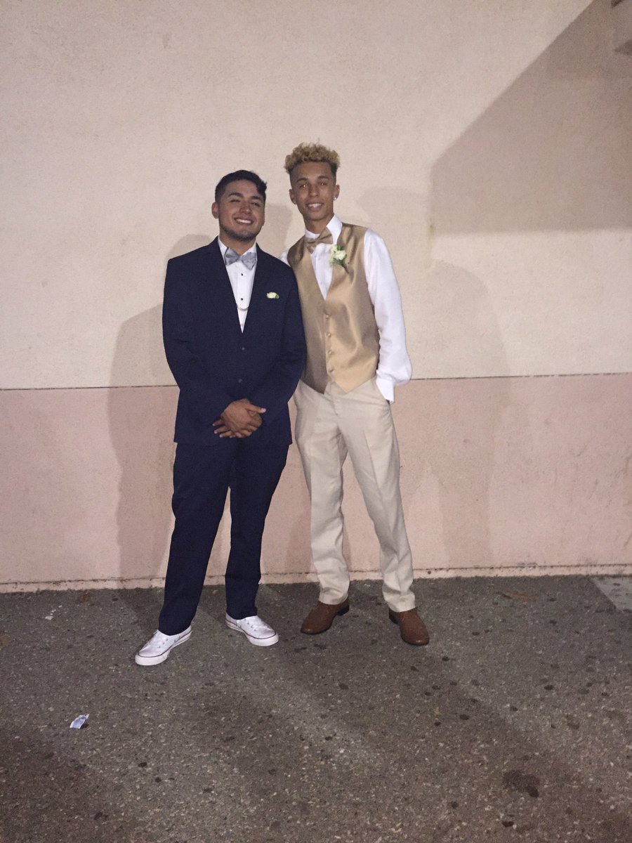 jakexpalacios's tweet photo. Late but thankful for this one 👌🏼 my first best friend ever &amp; brother for life 💤 #BUL #est09  @Qdecarlo3 https://t.co/zo83gNzjkU