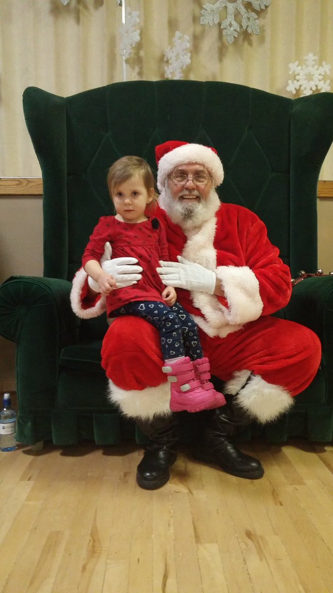 Candy_grrl's tweet photo. #getgrinchy @stalbertchamber https://t.co/jxBOKlaTTW