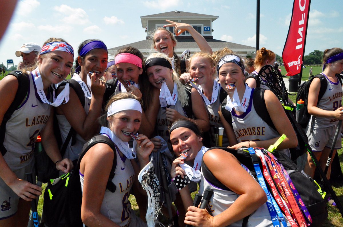 savannahlenarz's tweet photo. HDB to my girl Marnold, hope it was the best!! Wish I coulda been there tn💘❤️😭 #glax #bsdg #paris https://t.co/GP6FTSUWas