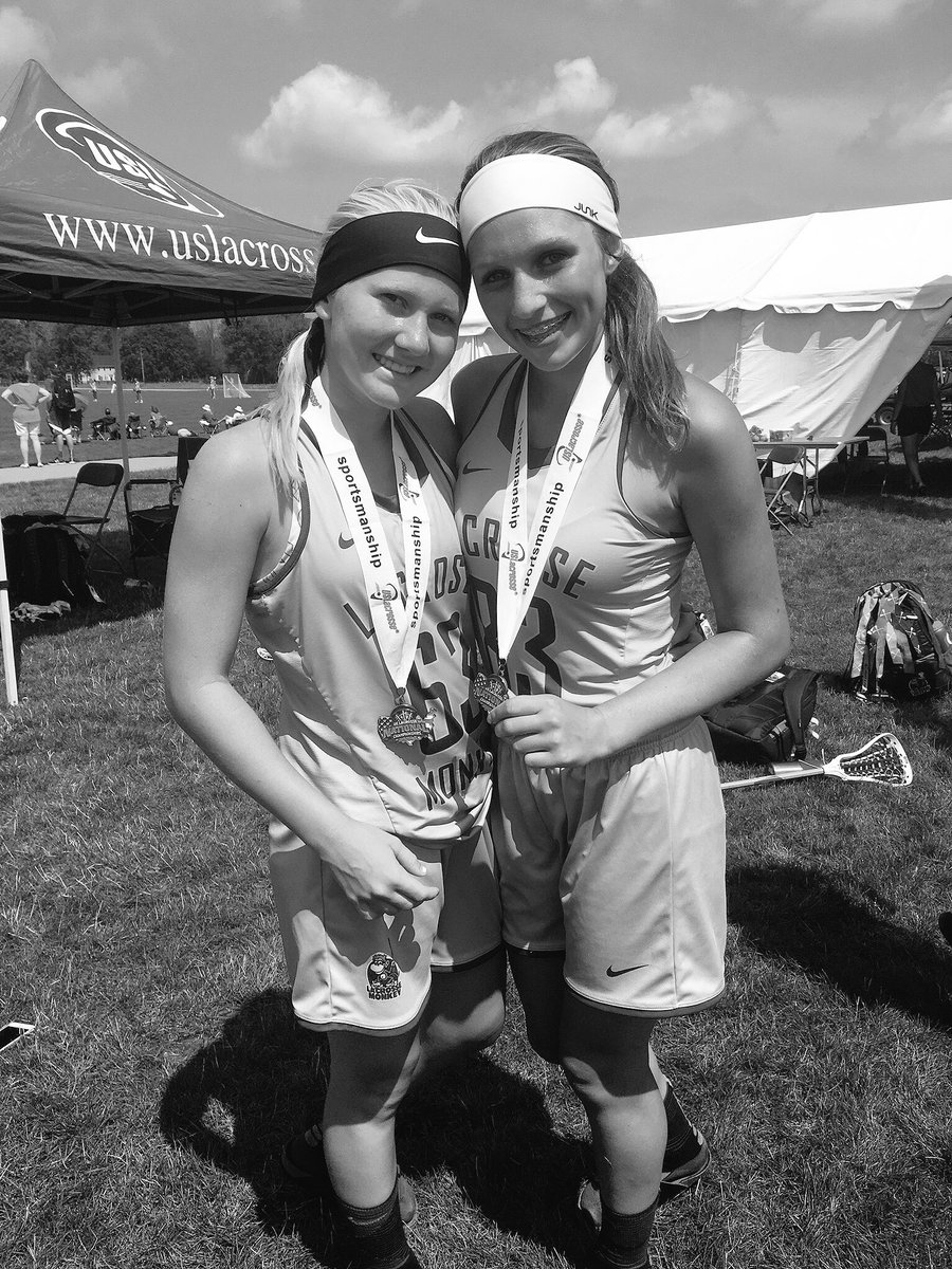 savannahlenarz's tweet photo. HDB to my girl Marnold, hope it was the best!! Wish I coulda been there tn💘❤️😭 #glax #bsdg #paris https://t.co/GP6FTSUWas