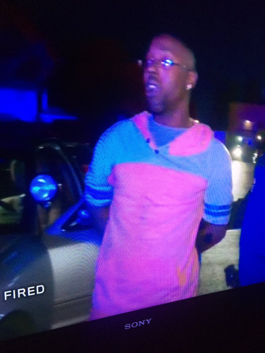 GoRebels1213's tweet photo. Homeowner in the pink track suit pulled a shot gun on guys trying to rob his house. I'm team #pinktracksuit #LIVEPD https://t.co/6dOEXColQJ