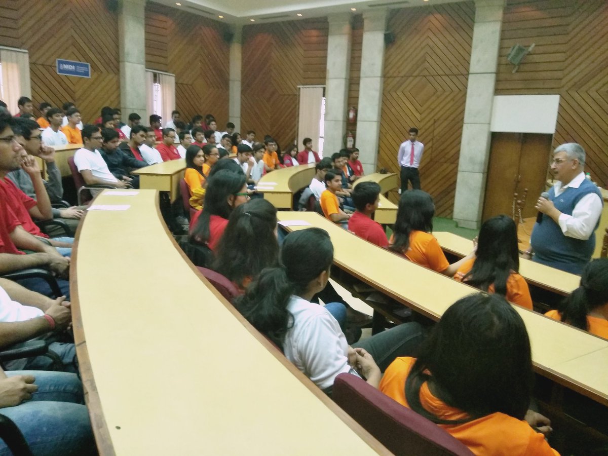 FrancisDeColaco's tweet photo. An interactive session full of fun and knowledge! @RelianceTUP  #RelianceTUP #MDIGurgaon https://t.co/zkta8blsU2