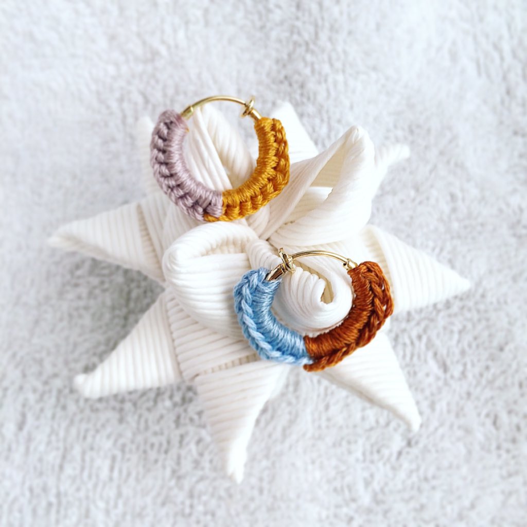 mintknit's tweet photo. 秋冬にぴったりの、暖かみのあるニット雑貨を制作しています。色使いを楽しめるイヤリングやバレッタがオススメです◎
https://t.co/Pn1EWZs36T
#minne #ニット #mintknit https://t.co/a009BVTZBc