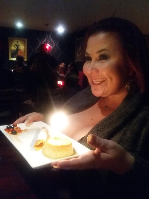 Happy birthday to you! Happy birthday to you! Happy birthday dear @ladylynnxxx! Happy birthday to you<a href="/tag/newprofilepic"class="tags"><span>#newprofilepic</span></a>
