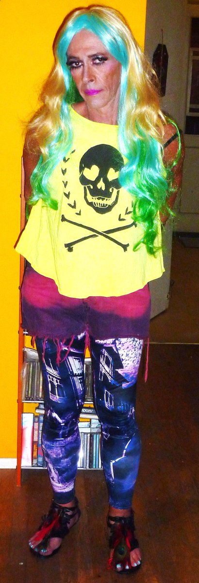 KhloeWest's tweet photo. So much to catch up on! A wee view of second Halloween look. Nod to @BlackMilkTweets and @AbbeyDawn for their contributions to the look! :) https://t.co/bcYSS9r2fe