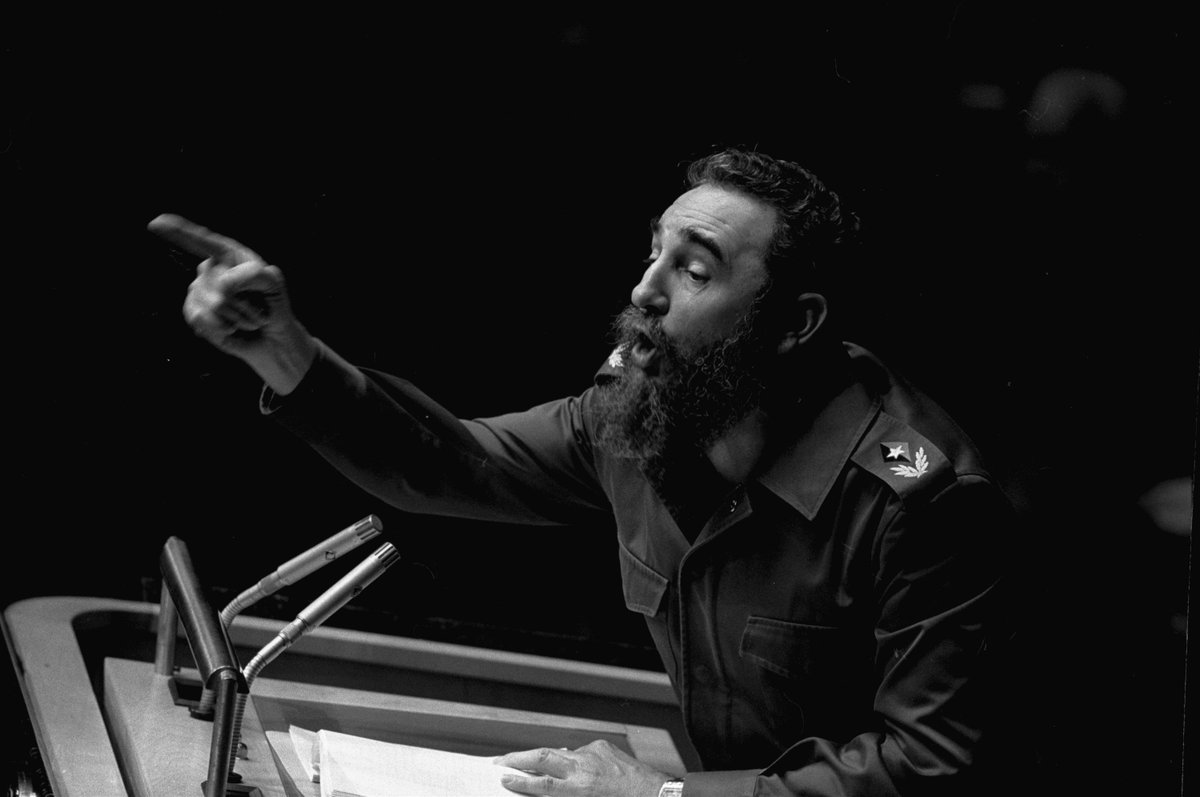 nmas's tweet photo. Última Hora: Murió a los 90 años #FidelCastro, padre de la Revolución Cubana https://t.co/4MtVU9bFlv