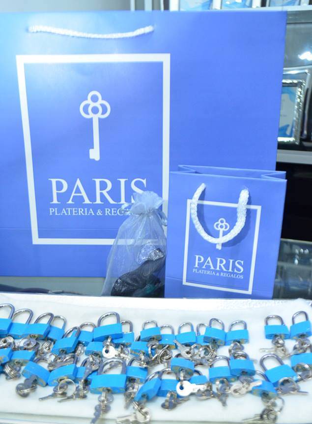 RevistaQuerida's tweet photo. @Platería París lanzó su campaña navideña denominada “EN ESTA NAVIDAD SELLA TU DESEO DE AMOR EN PARÍS – PLATERÍA &amp; REGALOS” . https://t.co/0Qq713t3L9